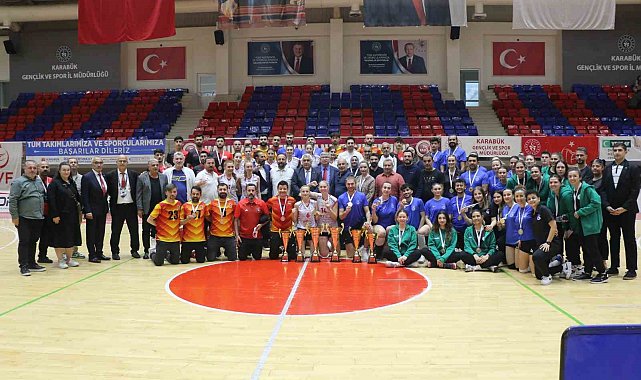 İşitme Engelliler Türkiye Voleybol Şampiyonası Karabük'te sona erdi