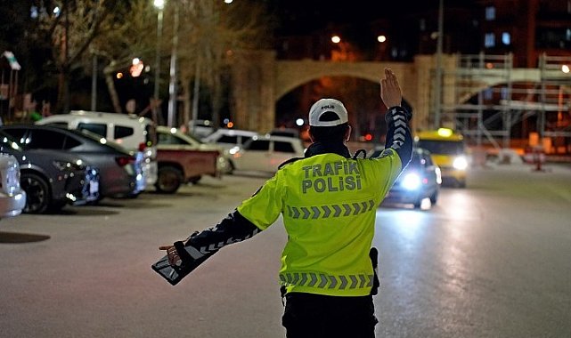 Isparta'da asayiş ve trafik denetiminde 7 araç sürücüsüne ceza