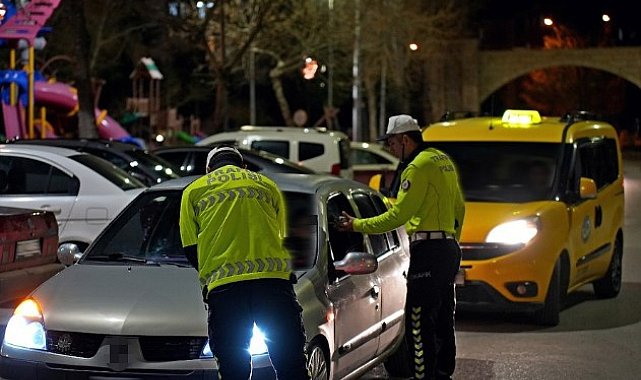 Isparta'da kurallara uymayan 20 araç sürücüsüne idari para cezası