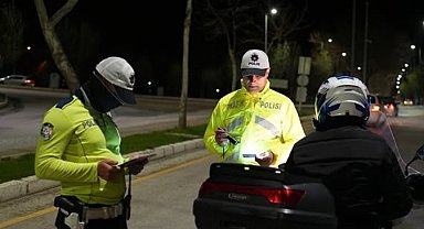 Isparta'da Trafik ve Asayiş Uygulamasında 11 araca cezai işlem uygulandı