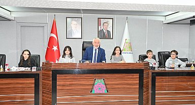 Ispartalı miniklerden Çünür Tepesi'ne oyun parkı kararı