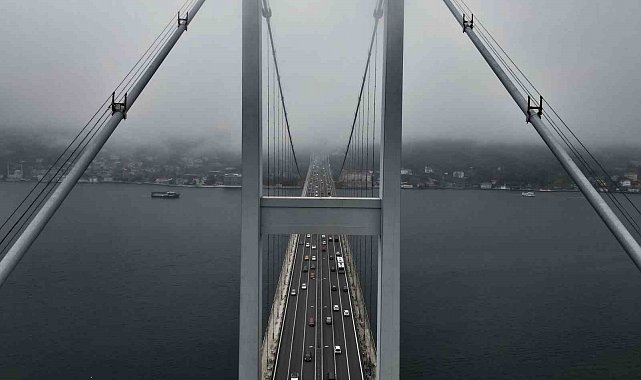 İstanbul Boğaz'ında sis sabah saatlerinde etkili oldu