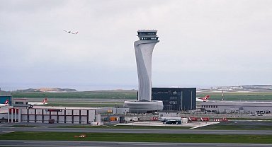 İstanbul Havalimanı'ndan Avrupa'da bir ilk: Üçlü pist operasyonu başladı