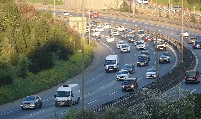 İstanbul istikametine yoğun trafik