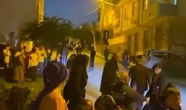 İstanbul'da 4,3 büyüklüğünde deprem: Vatandaşlar sokağa döküldü