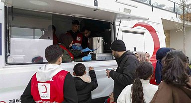 İstanbul'da Kızılay, geceyi sokakta geçirecekler için beslenme desteğini sürdürecek