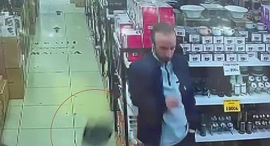 İstanbul'daki 6.2'lik deprem anı güvenlik kameralarına yansıdı