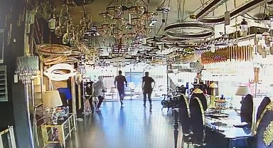 İstanbul'daki deprem anı kamerada