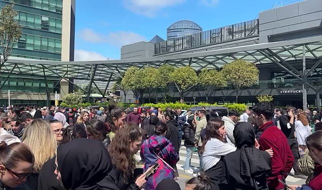 İstanbul'daki deprem sonrası hastanede yaşanan panik anları