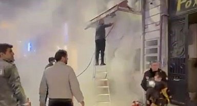İstiklal Caddesi'nde korkutan yangın