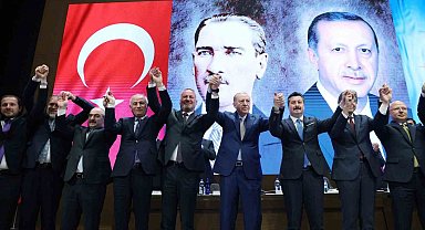 İYİ Parti'den istifa eden iki belediye başkanı AK Parti'ye geçti