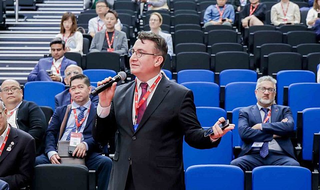 İYTE Rektörü Prof. Dr. Yusuf Baran, THE Asia Universities Summit'te Türkiye'yi temsil etti