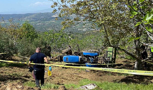 İzmir'de devrilen traktörün altında kalan sürücü yaşamını yitirdi