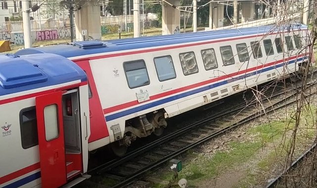 İzmir'de vagon raydan çıktı