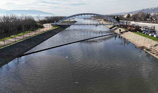 İzmit Körfezi dört koldan temizleniyor