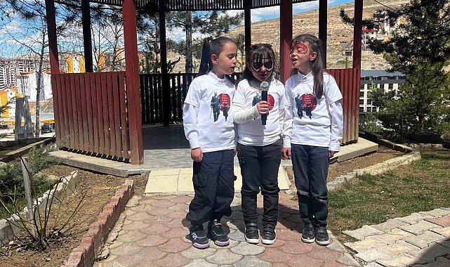 Jandarmadan çocuklara unutulmaz 23 Nisan kutlaması: "O ses jandarma"