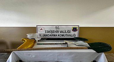 Kaçak kazı yapan şüpheliyi jandarma suçüstü yakaladı