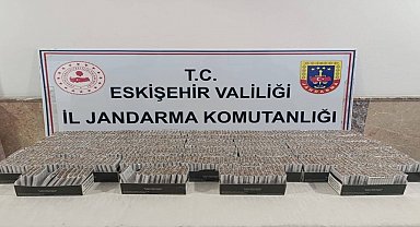 Kaçak sigara satan şüpheli jandarmadan kaçamadı