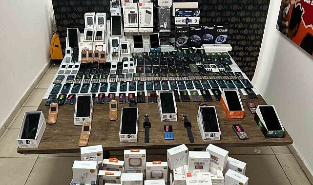 Kaçakçılık operasyonunda çok sayıda telefon ve elektronik eşya ele geçirildi