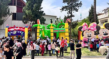 Kahramanmaraş'ta depremzede çocukların 23 Nisan coşkusu