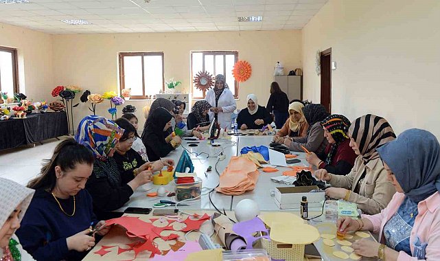 Kahramanmaraş'ta kadınlar hem sosyalleşiyor hem üretiyor
