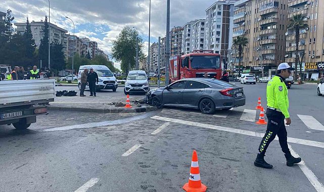 Kahramanmaraş'ta otomobil yayalara çarptı: 5 yaralı