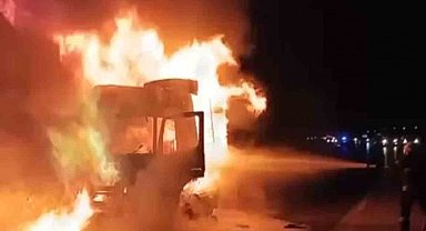 Kahramanmaraş'ta tır alev alev yandı