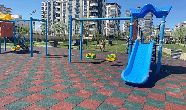Kahta Belediyesi parkları yaza hazırlıyor