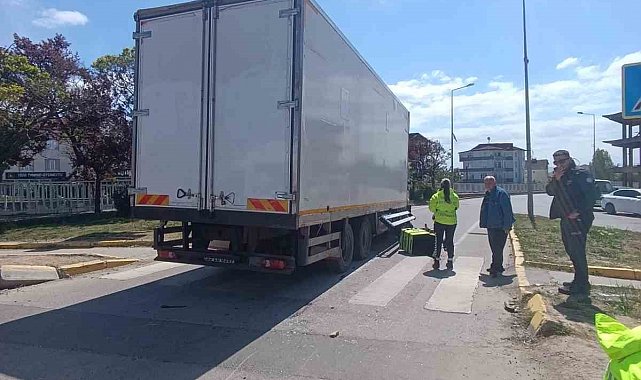 Kamyon ile çarpışan motosikletin sürücüsü yaralandı