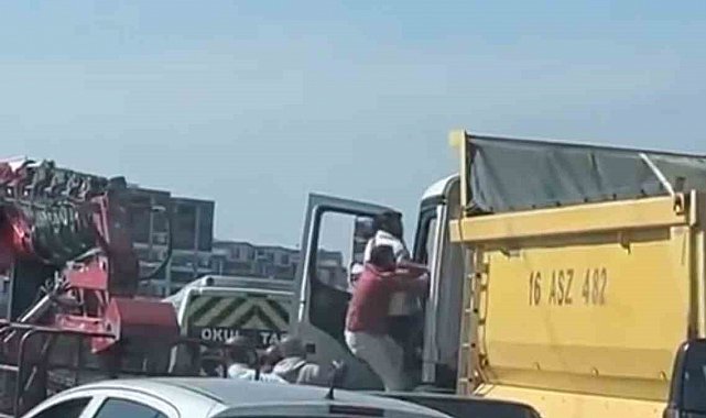 Kamyon tepesinde kavga