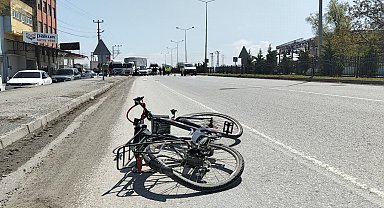 Kamyonetin çarptığı bisikletli ağır yaralandı