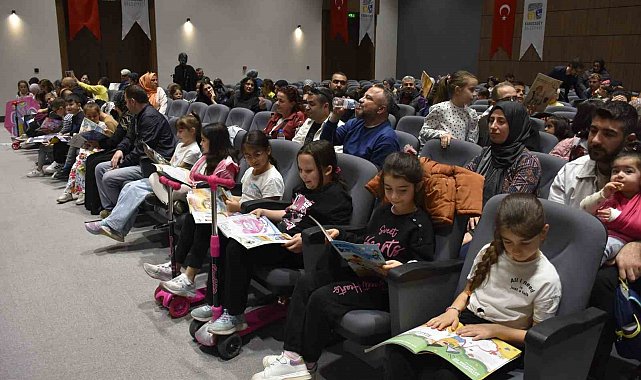 Karacabey'de kitap ve eğlence birleşti