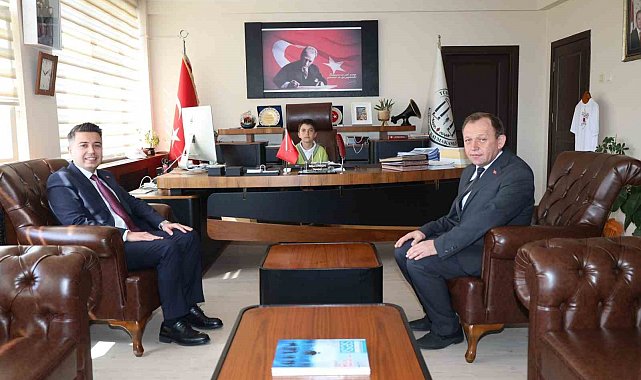 Karacasu'da kaymakamlık koltuğunu ilkokul öğrencisi Karaman devraldı