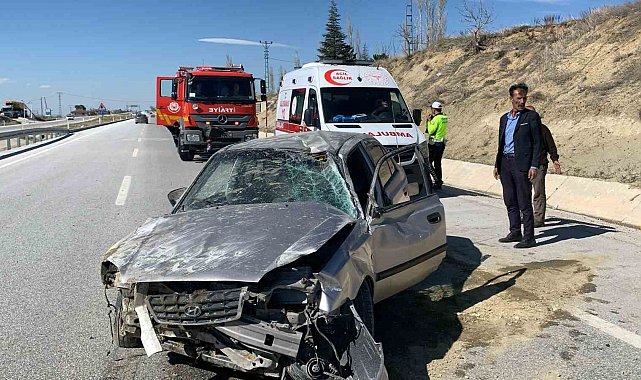 Karaman'da kontrolden çıkan otomobil takla attı: 2 yaralı