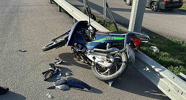 Karaman'da motosiklet otomobille çarpıştı: 2 yaralı