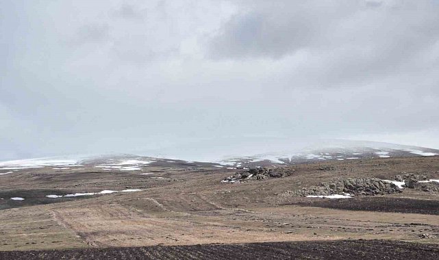 Kars'ın yüksek kesimlerinde kış sürüyor