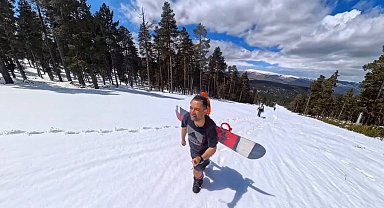 Kars'ta bahar ortasında snowboard keyfi