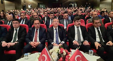 Kars'ta en çok kitap okuyan öğrenci ve veliler ödüllendirildi