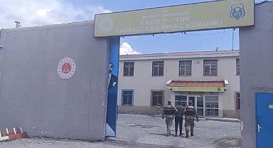 Kars'ta hakkında 4 yıl hapis cezası bulunan 1 kişi yakalandı
