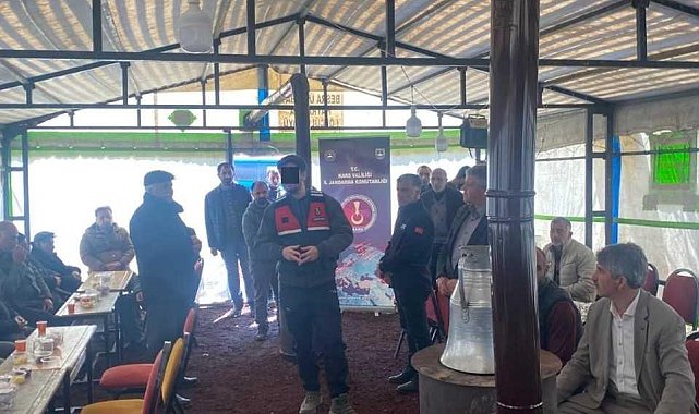 Kars'ta jandarma vatandaşları siber dolandırıcılığa karşı uyardı