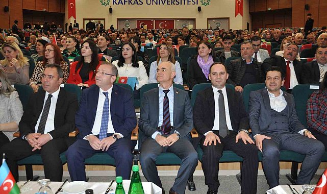 Kars'ta "Azerbaycan-Türkiye Kültür Buluşması" renkli görüntülere sahne oldu