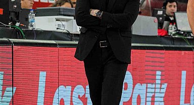 Karşıyaka Basketbol, ligde kalma yolunda yara aldı