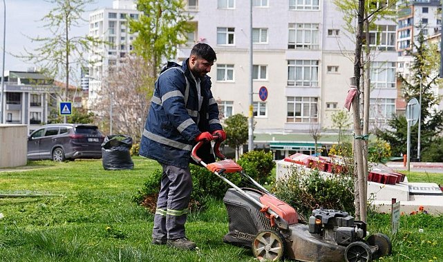 Kartal Belediyesi'nden yaz temizliği mesaisi