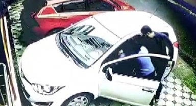 Kartal'da komşuların park kavgası: Astım hastası kadına darp ve tehdit kamerada