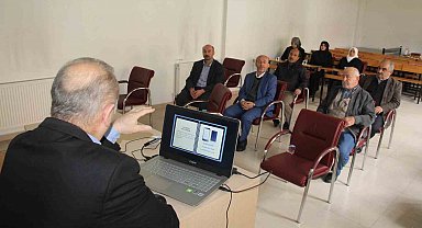 Kastamonu'da hacı adaylarına seminer verildi