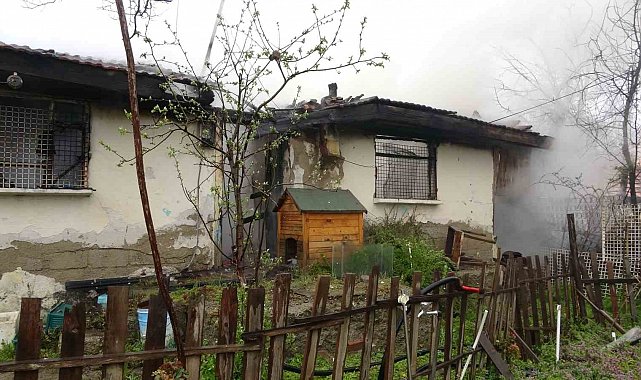 Kastamonu'da yangın çıkan evde yanmış ceset bulundu