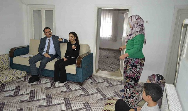 Kaymakam Ateş, öğrencilerin misafiri oldu