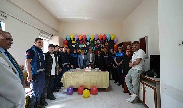 Kayseri zabıtasından minik Asya'ya doğum günü sürprizi