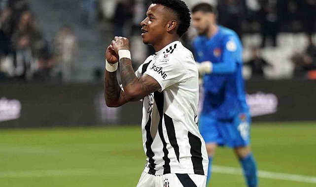 Keny Arroyo, Süper Lig'de ilk golünü attı