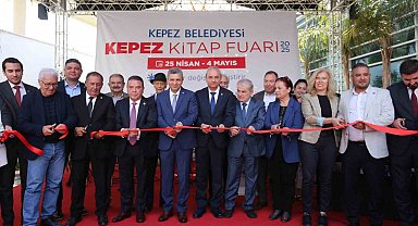 Kepez Kitap Fuarı "Sayfalar Değişir, Değiştirir" temasıyla kapılarını açtı